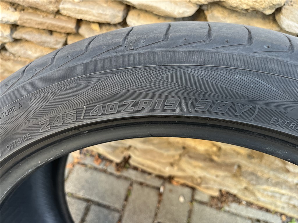  245/4019" használt Yokohama nyári gumi gumi 3. kép