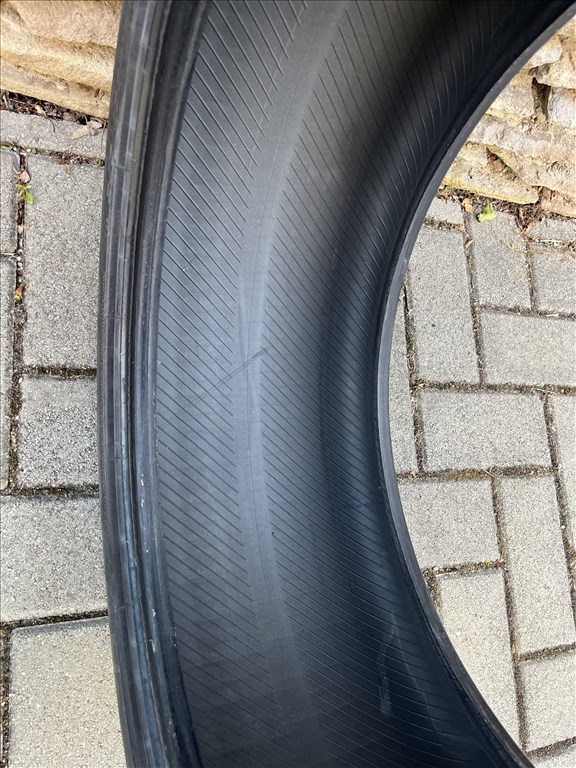  245/4019" használt Yokohama nyári gumi gumi 6. kép