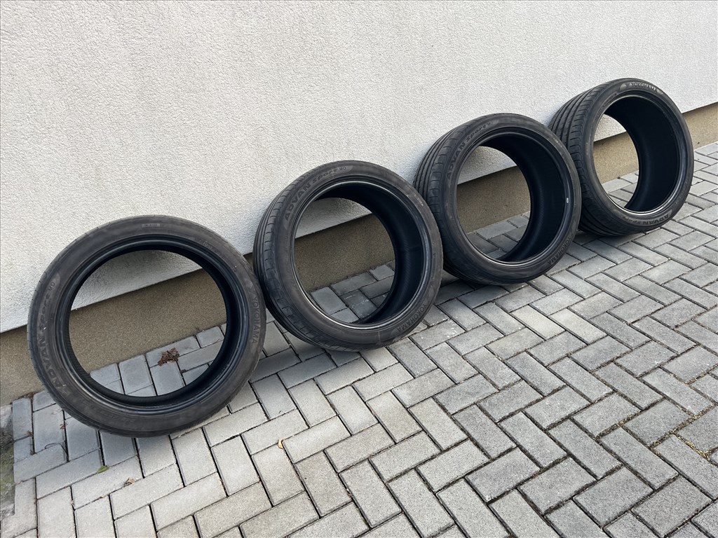  245/4019" használt Yokohama nyári gumi gumi 8. kép