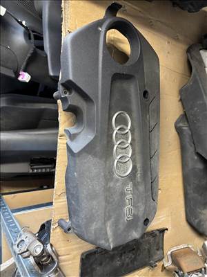 Audi A1 (8X) 1.4 TFSI motorburkolat CAX / 03c103925bg