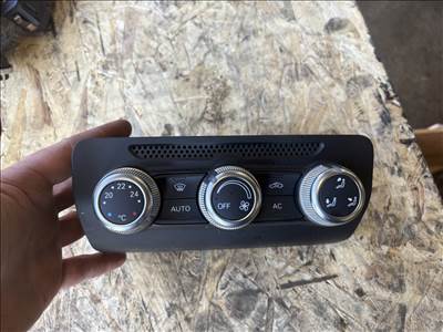 Audi A1 (8X) klímapanel  8x0820043a