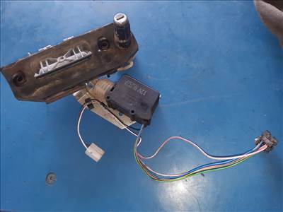 Mercedes Vito Csomagtérajtó Zár + Központizár Motor 638 743 04 88