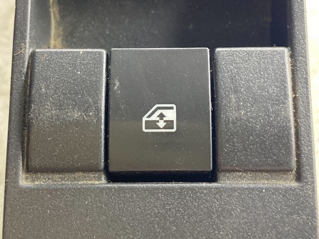 OPEL ASTRA H Jobb első Ablakemelő Kapcsoló 5. kép