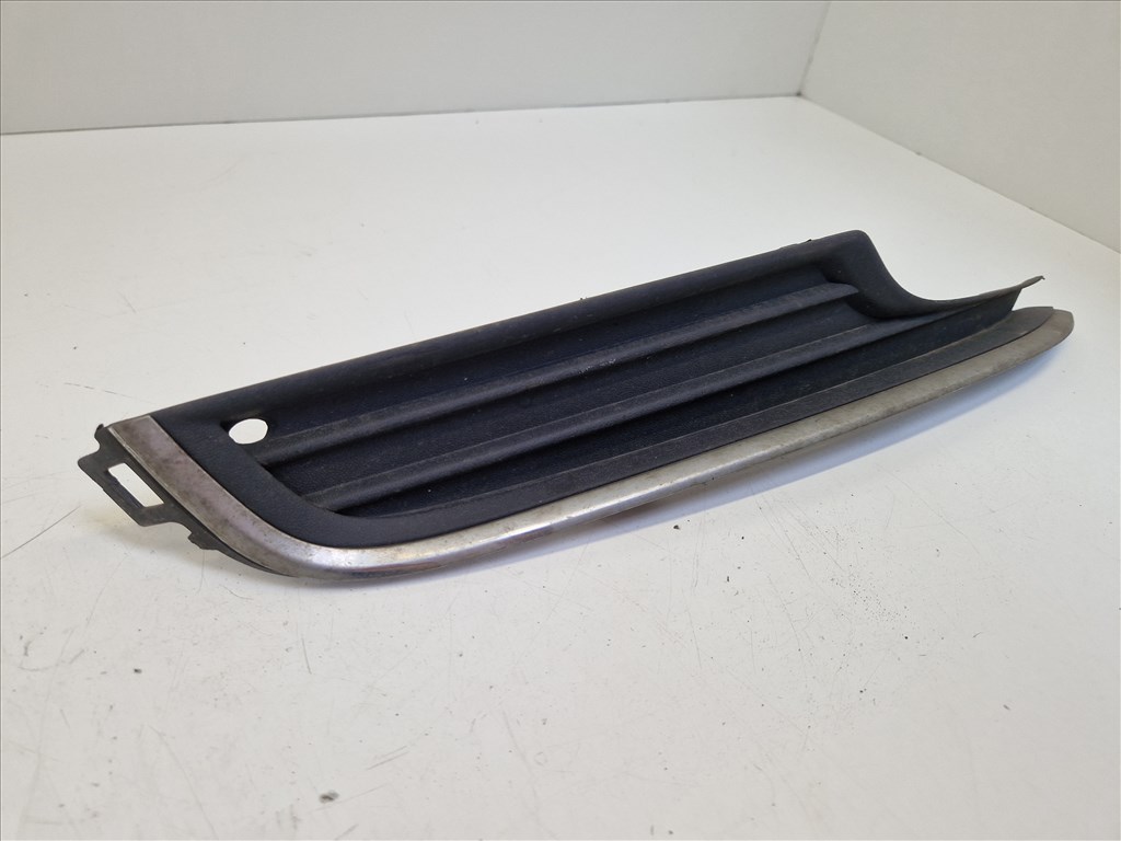 Volkswagen Golf VII első lökhárító jobb díszrács, krómos (19213) 5g0853666a 2. kép