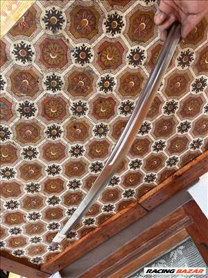 Audi A8 hátsó jobb díszléc