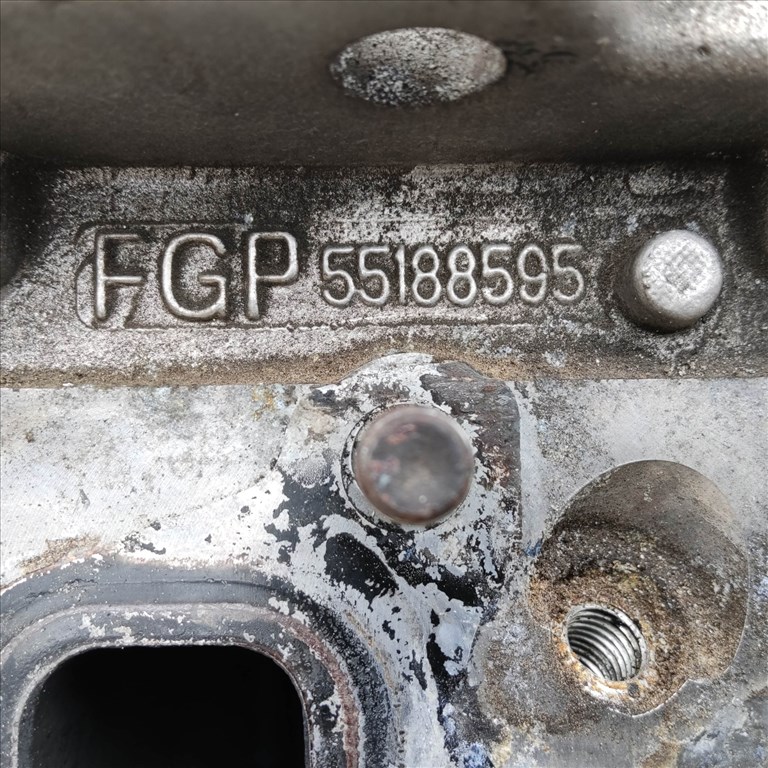 204422 Fiat Punto III., Doblo 2000-2009, Idea, Panda II. Lancia Ypsilon II. 1,3 16v hengerfej, szelepekkel 55188595 7. kép