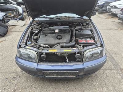 Volvo V40 1.9DI első lökhárító komplett