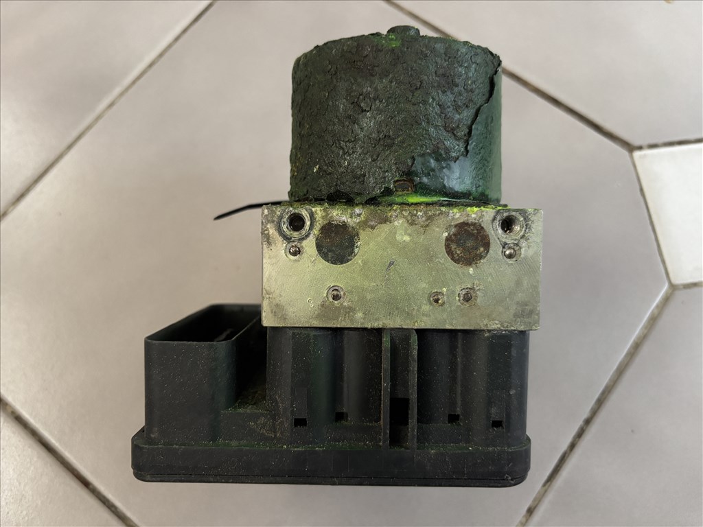 Citroën DS3 ABS kocka 9674415980 1. kép