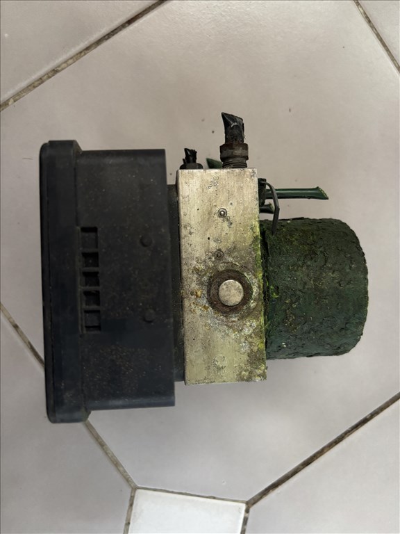 Citroën DS3 ABS kocka 9674415980 4. kép