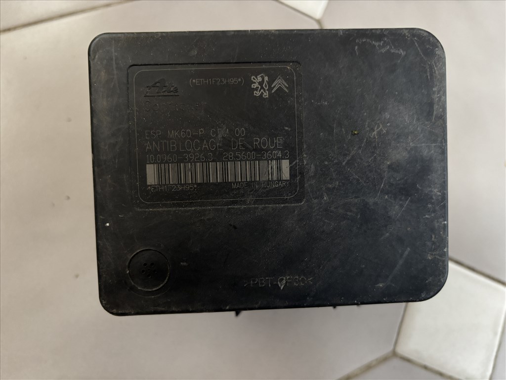 Citroën DS3 ABS kocka 9674415980 7. kép