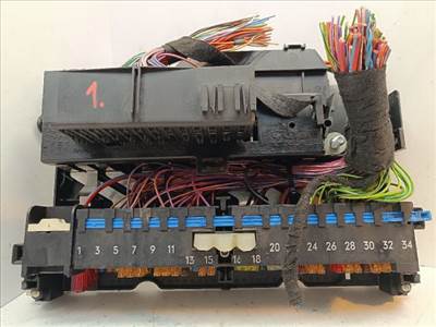 BMW 3 E46 COMPACT Biztosítéktábla Utastér