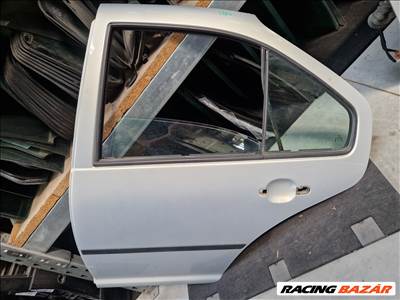 Volkswagen Bora Sedan bal hátsó ajtó LB7Z (19175)