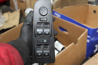 Fiat Bravo 2007 ablakemelő kapcsoló bal (4 gombos)   735434462