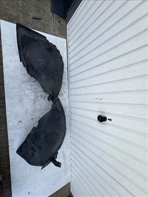 Opel Astra J 2009-2015 Kerékjárati dobbetét   bal első 