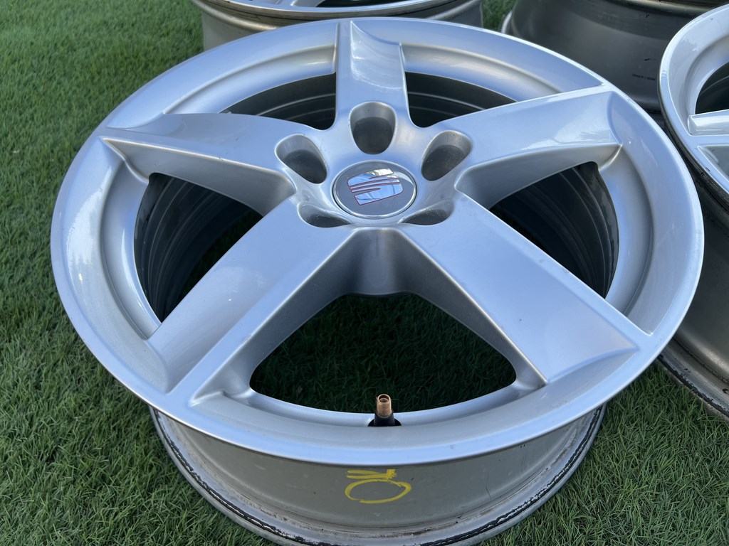 5x112 16" Seat gyári alufelni 6,5Jx16h2 ET35 6. kép