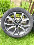 5x100 lyukosztású 18" használt Mak alufelni, rajta 245/40 használt Pirelli nyári gumi