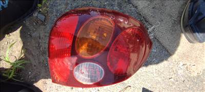 Toyota Corolla (E110) Bal hátsó lámpa 3-ajtós.