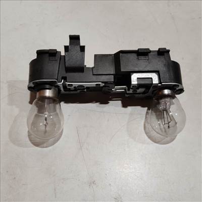 200083 Alfa Romeo 159 2005-2011 bal hátsó belső lámpa Izzó foglalat 50504822