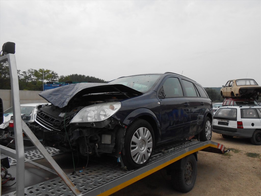 Opel ASTRA H Kombi (A04) 1.7 CDTI Kipufogó csonk 2. kép