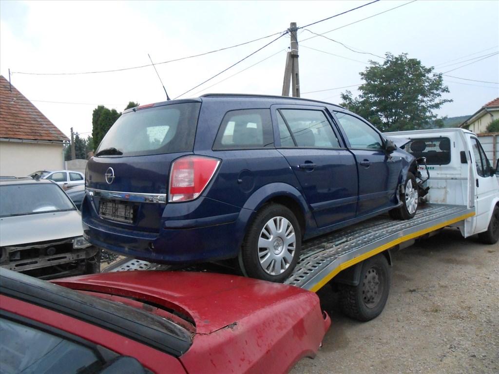 Opel ASTRA H Kombi (A04) 1.7 CDTI Kipufogó csonk 3. kép