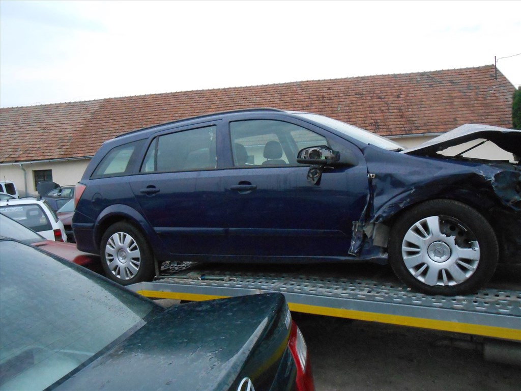 Opel ASTRA H Kombi (A04) 1.7 CDTI Kipufogó csonk 4. kép