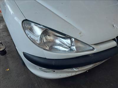 Peugeot 206 jobb fényszóró, bal fényszóró 