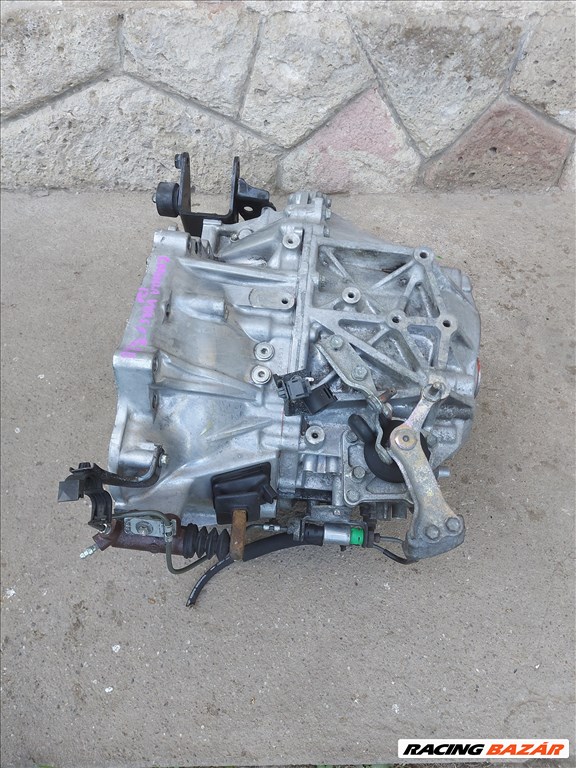 Toyota Corolla Verso (AR10) Váltó 3052 a6y26953 1. kép
