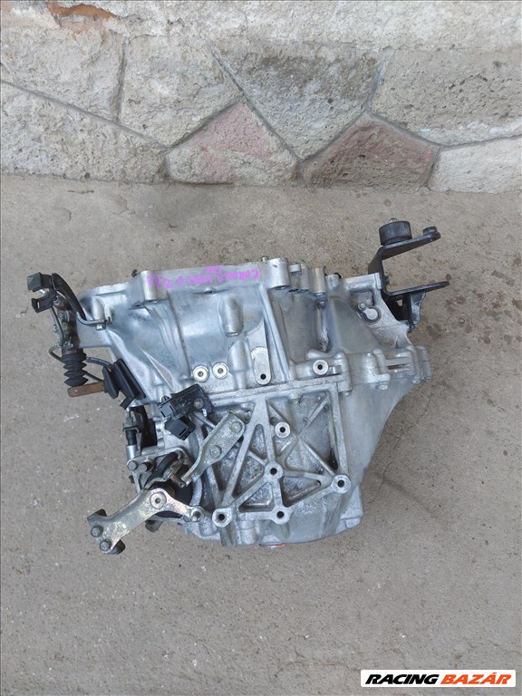 Toyota Corolla Verso (AR10) Váltó 3052 a6y26953 5. kép