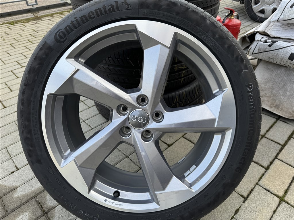Audi MotorSport " ROTOR" 8,5X20-as 5X112-es ET37-es könnyűfém felni garnitúra eladó 4. kép