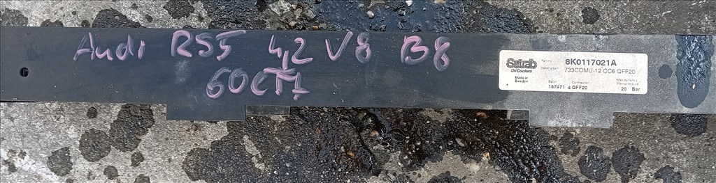 Audi RS5 B8 olaj hűtő (8K0117021A) 2. kép