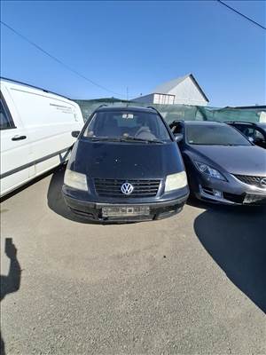 Volkswagen Sharan I bontott alkatrészei