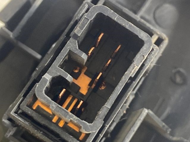 HYUNDAI GETZ Jobb első Ablakemelő Kapcsoló 4. kép