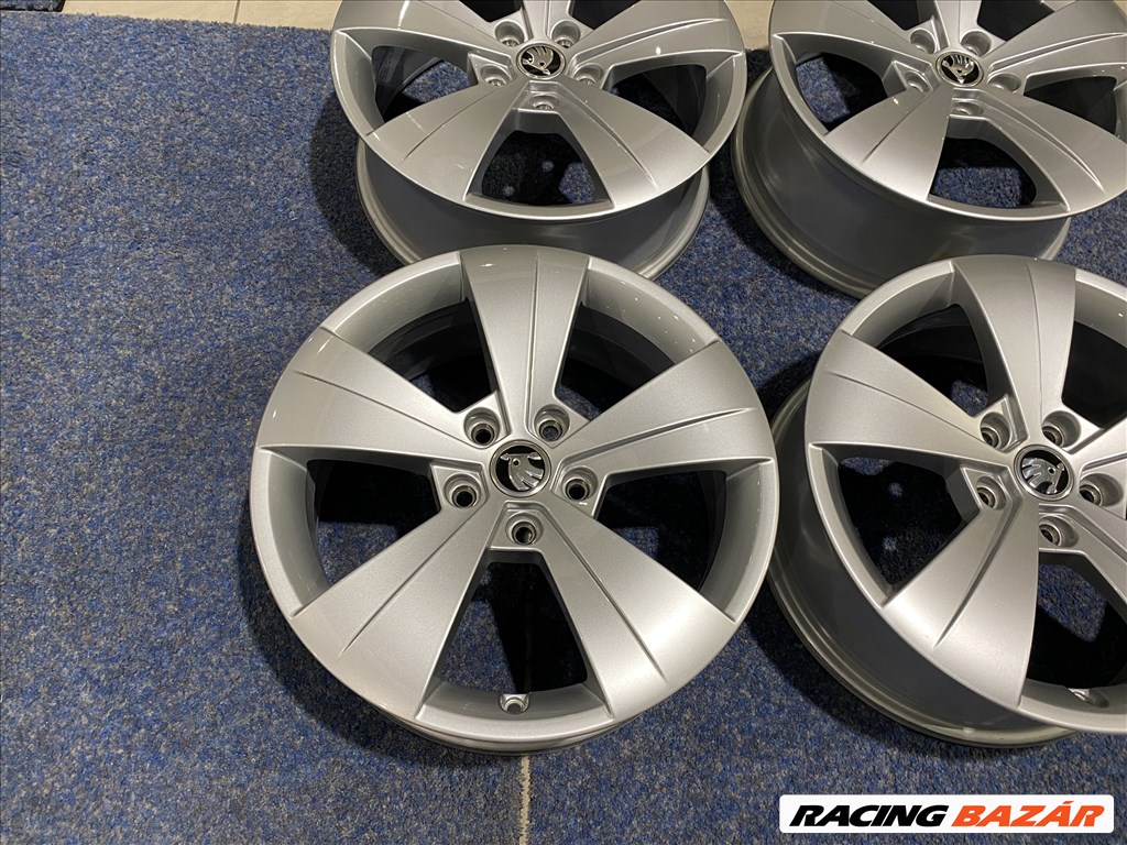 (3470)  Skoda gyári Superb 17 alufelni, 5x112, felni 6. kép