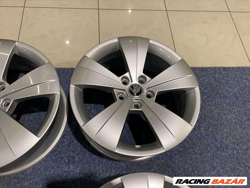 (3470)  Skoda gyári Superb 17 alufelni, 5x112, felni 7. kép