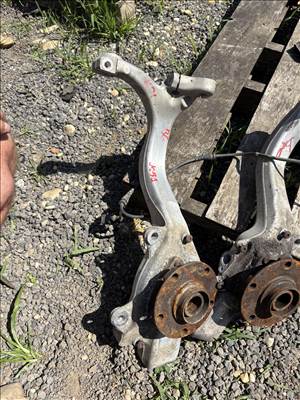 Audi A4 (B6/B7) jobb első csonkállvány  8e0258f