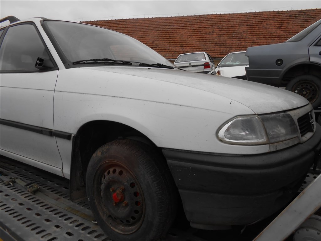 Opel ASTRA F Kombi (T92) 1.4 Si első ablaktörlő motor 1. kép