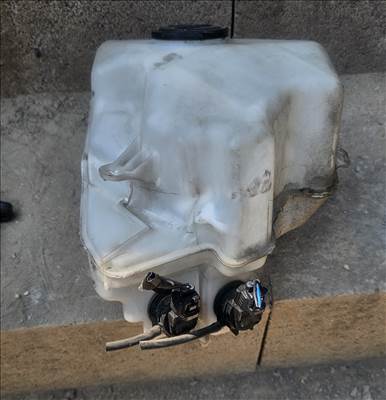 Toyota Prius (XV20) Ablakmosó tartály és szivattyú 