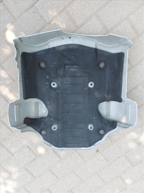 BMW 5-ös, E60, E61, 545i, 6-os, E63, E64, 645i motor felső burkolat. N62 11617547378 3. kép