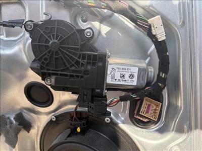 Volkswagen Transporter T5 ablakemelő motor