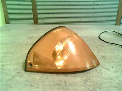 SUZUKI SWIFT 96-05 Jobb első irányjelző