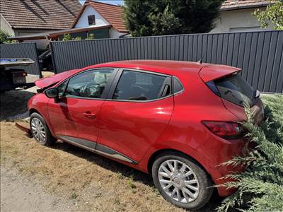 Renault Clio IV bontásra egyben eladó
