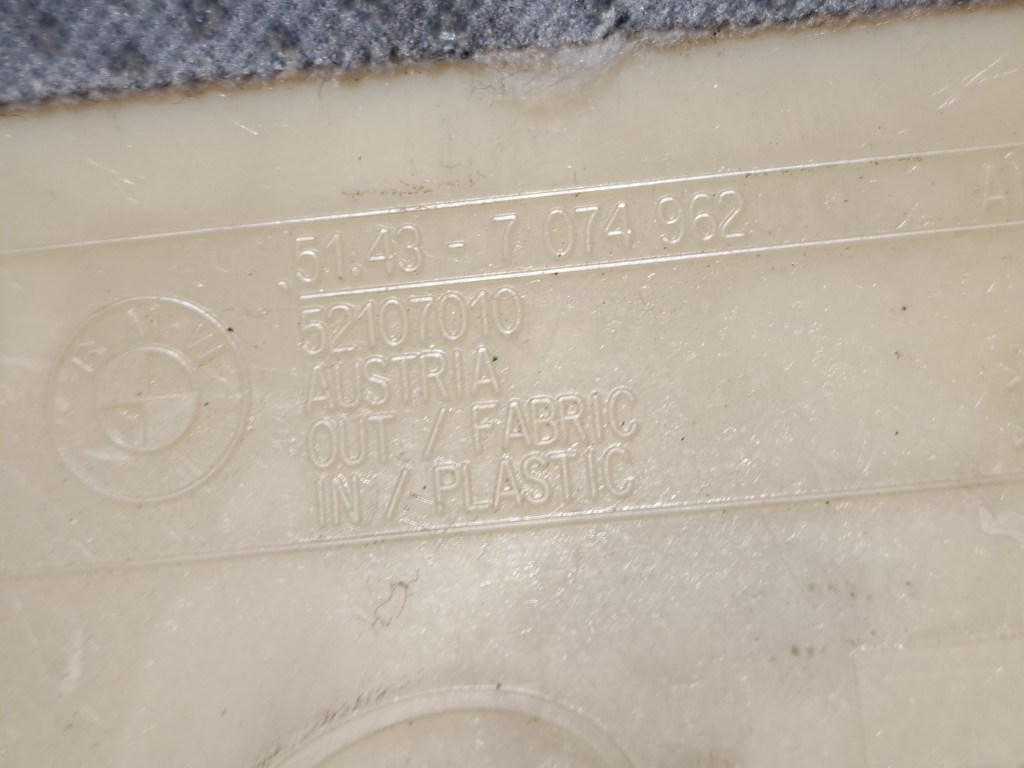 BMW E90 sedan szürke féklámpa pótféklámpa takaró tetõkárpit borítás 3. kép