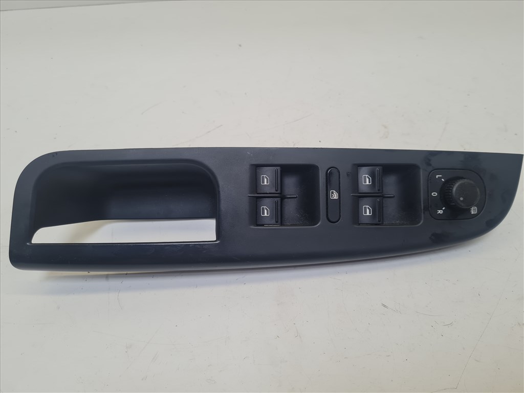 Volkswagen Golf VI bal első ajtóbehúzó tükör - és ablakemelő kapcsolóval (21064, 21065, 21066) 1k4858049c 1k4959857b 1. kép