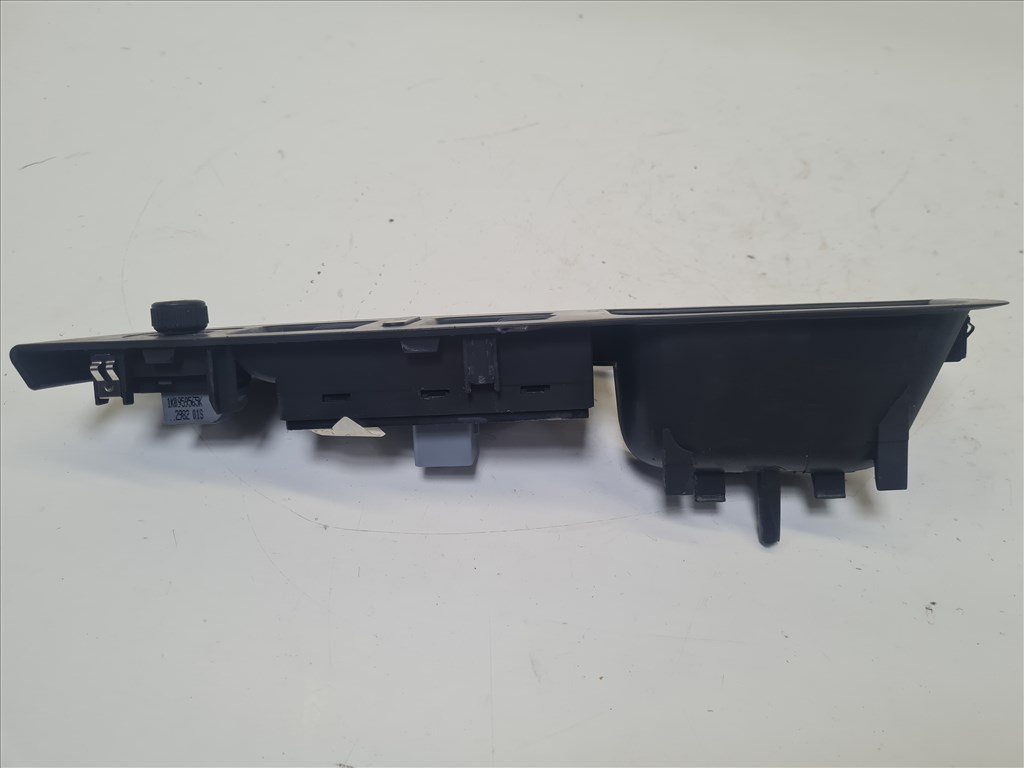 Volkswagen Golf VI bal első ajtóbehúzó tükör - és ablakemelő kapcsolóval (21064, 21065, 21066) 1k4858049c 1k4959857b 6. kép