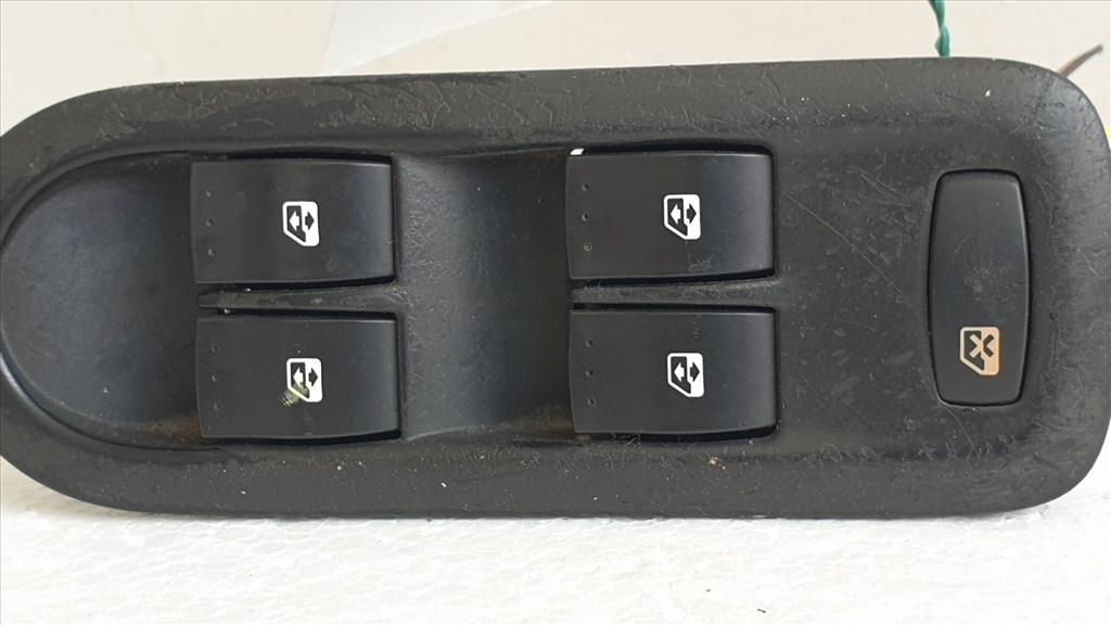 510971 Renault Scenic 2, 2006, Ablakemelő Kapcsoló, 8200160603. 1. kép