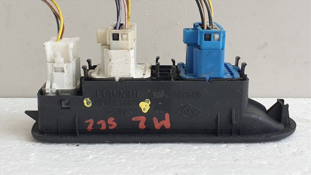 510971 Renault Scenic 2, 2006, Ablakemelő Kapcsoló, 8200160603. 4. kép