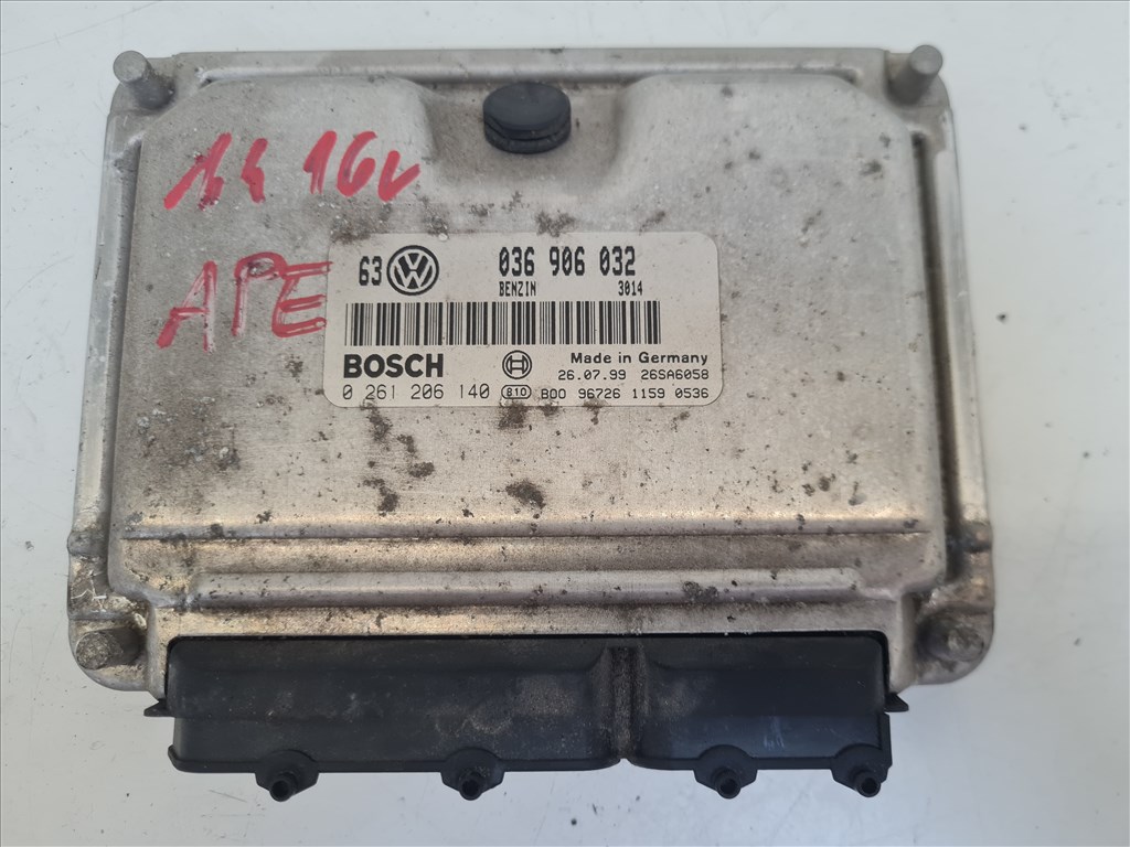 Volkswagen Golf IV 1.4 16V APE motorvezérlő (20724) 036906032 1. kép