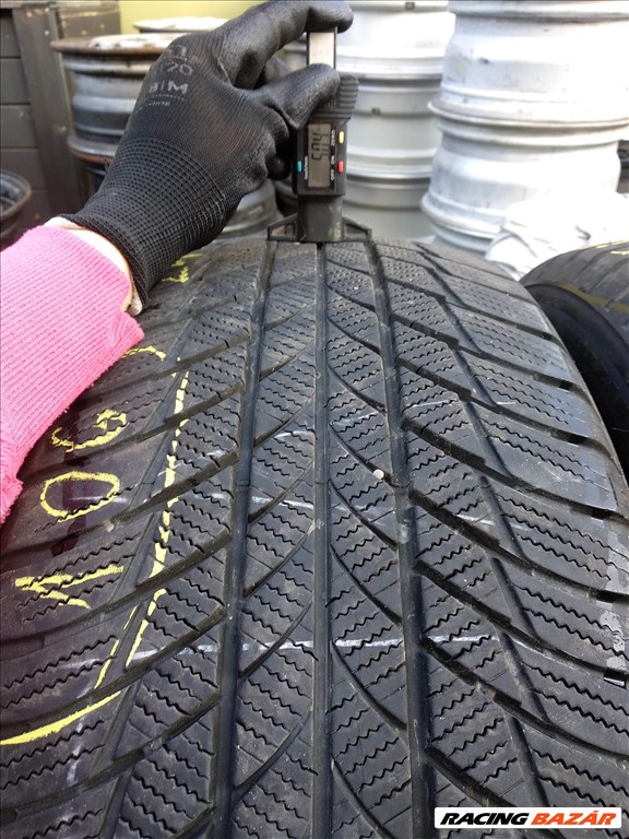 245/50 R19 Bridgestone Defekttűrő téli gumi 10000ft a 2db/106/ 1. kép