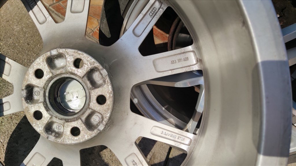 Audi gyári alufelni, 5x112, 66.6, 8x19, et26 mind 3. kép