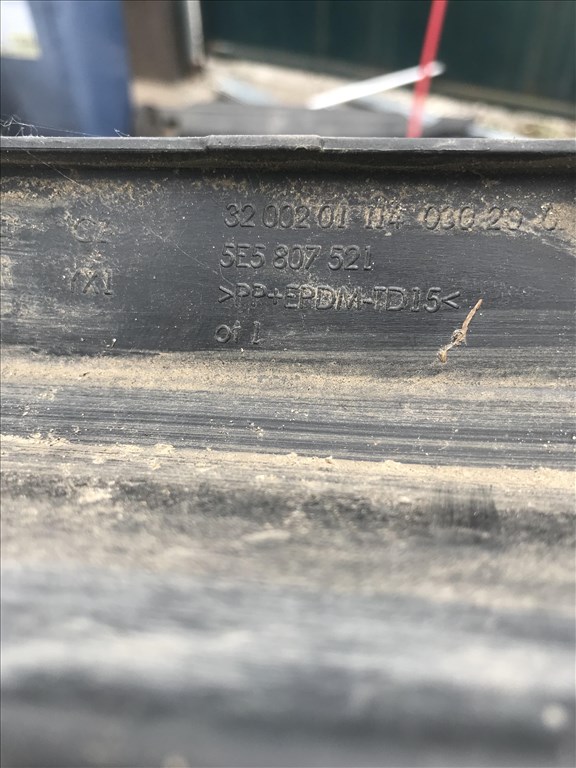 Skoda Octavia III hátsó lökhárító toldat (PDC-S) 5e5807521 3. kép